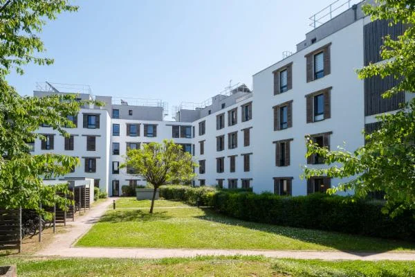 STRASBOURG - Renaissance à Strasbourg
