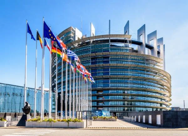 STRASBOURG - Renaissance à Strasbourg