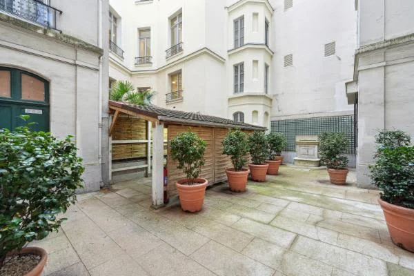 PARIS 8 - Lisbonne NP-PP à Paris 08