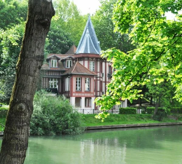 JOINVILLE-LE-PONT - Rue de la liberté à Joinville-le-Pont